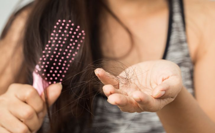 薄毛の悩み 高校生の薄毛 抜け毛の原因は 改善方法と予防方法 薄毛 抜け毛研究所